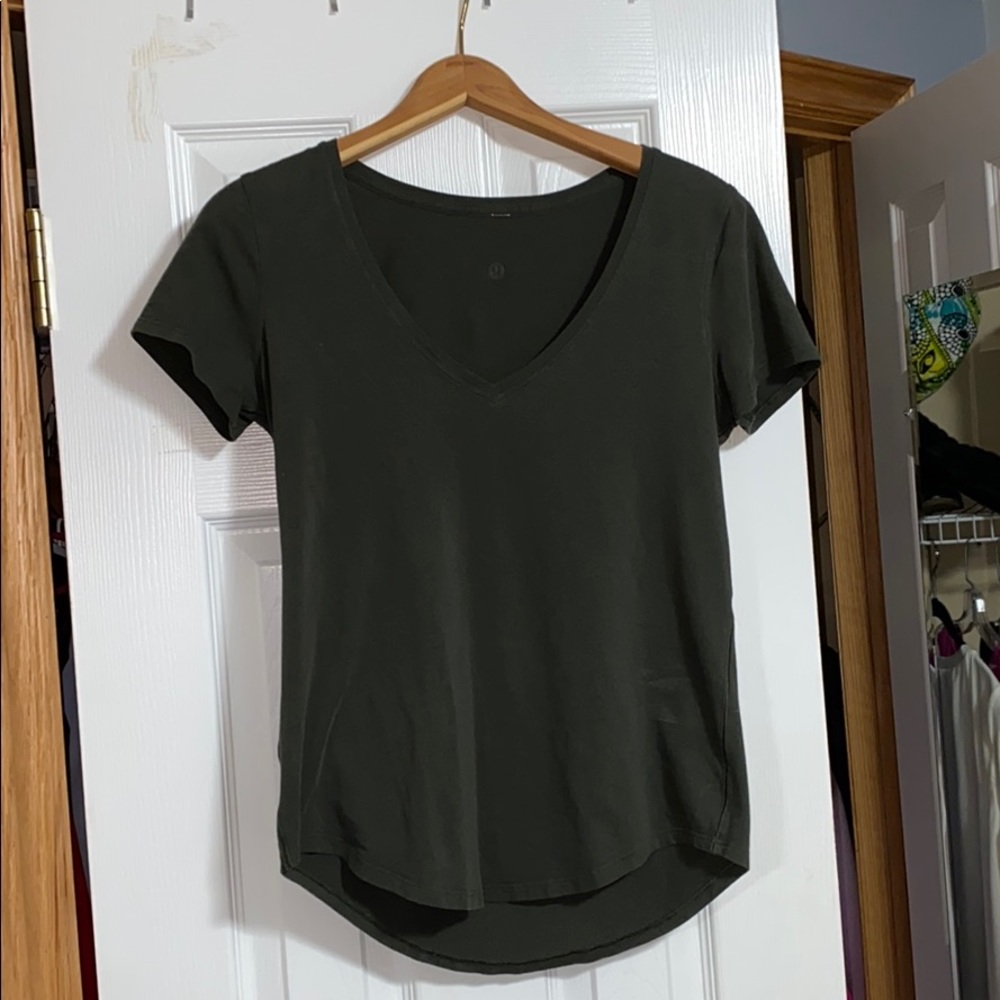 Lululemon V Neck T Shirt